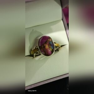 Elegant Gold and Purple Stone Ring, 725 S.S.